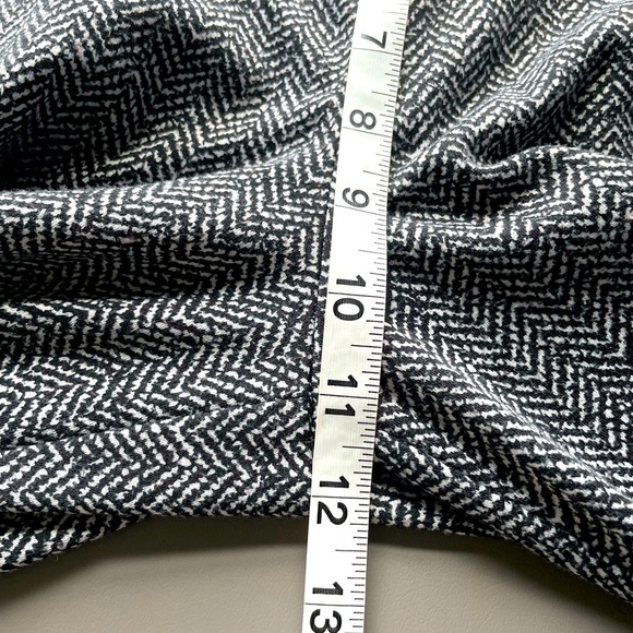 Vince Camuto Sleeveless Chevron Jumpsuit – Size Small - Picture 15 of 16